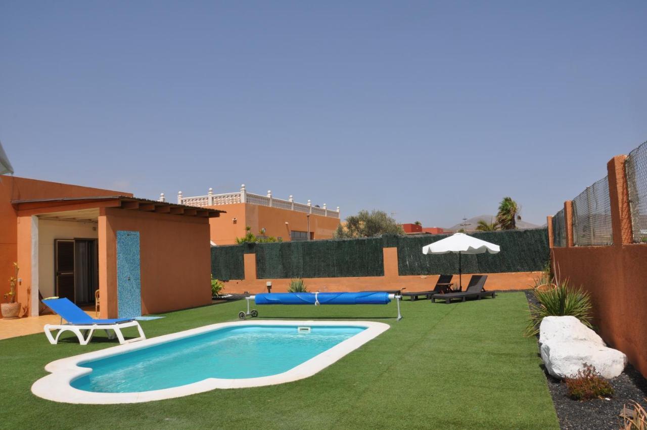 Eco Villa White Suite With Climatized Pool Caleta De Fuste Exterior photo