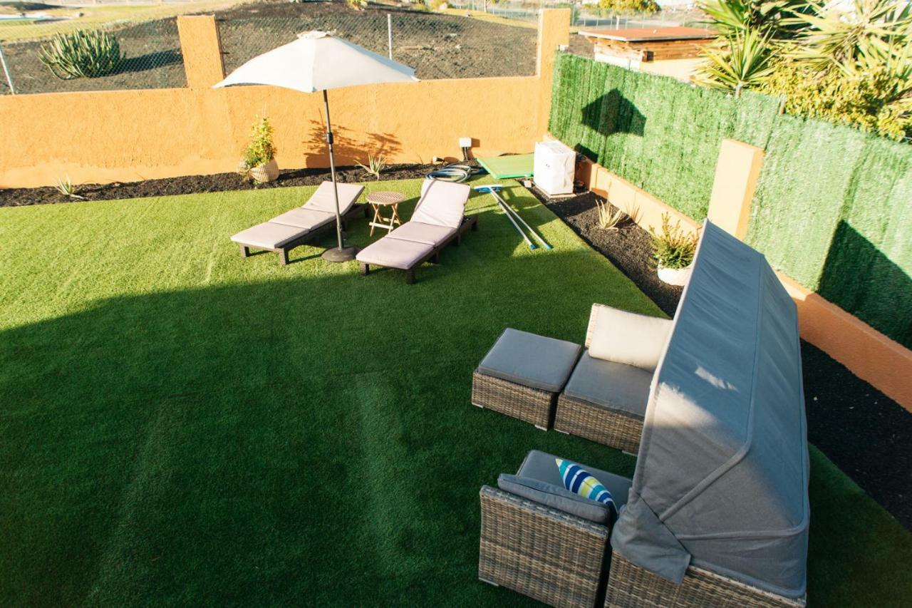 Eco Villa White Suite With Climatized Pool Caleta De Fuste Exterior photo