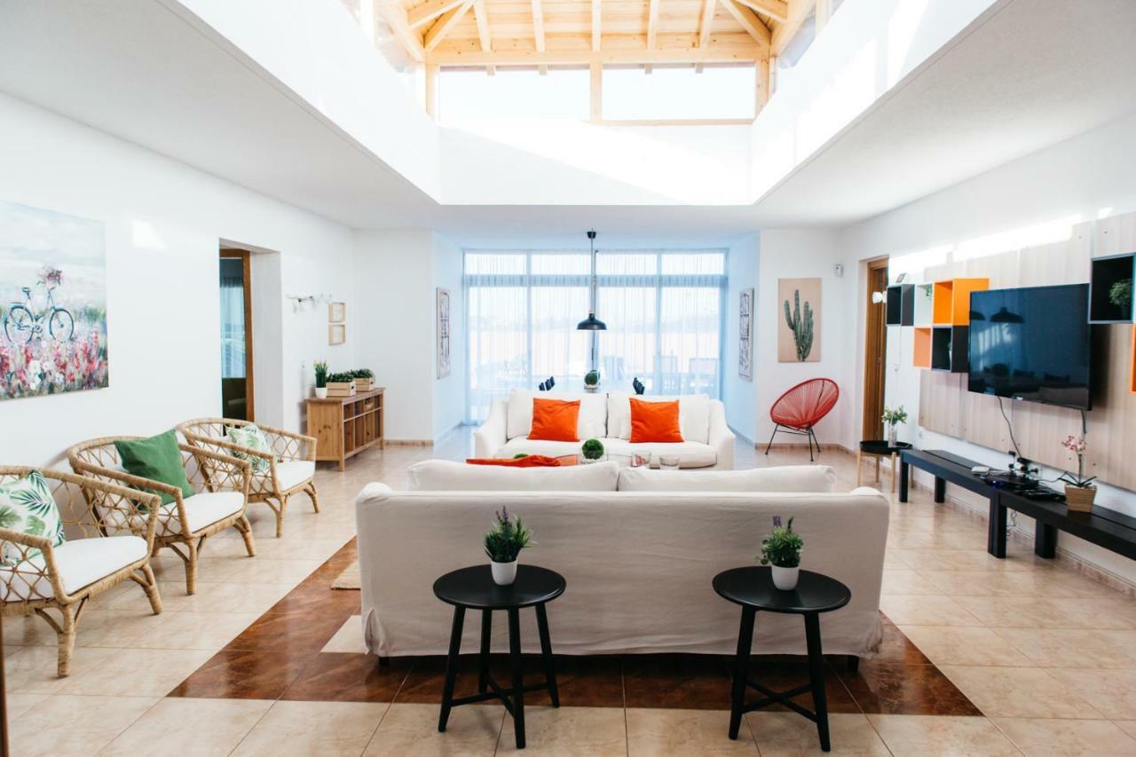 Eco Villa White Suite With Climatized Pool Caleta De Fuste Exterior photo